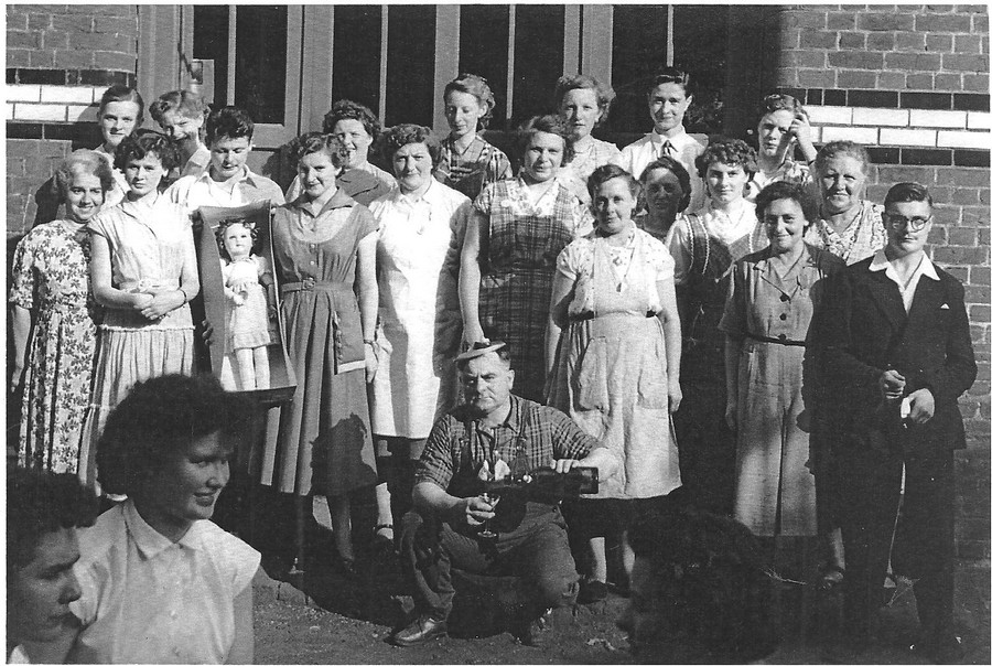 13 Les bénévoles 17 juillet 1955